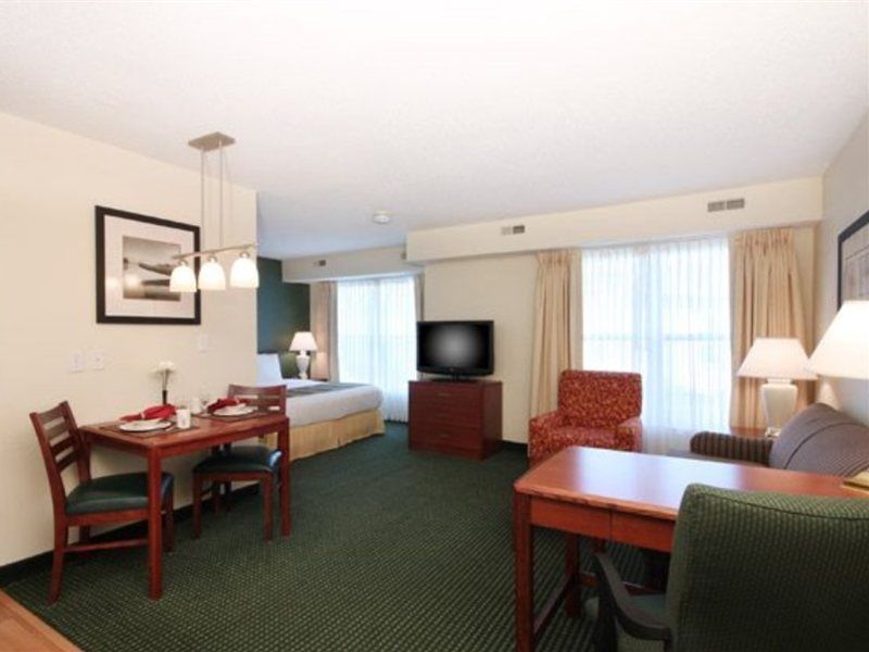 Residence Inn By Marriott Tulsa South Экстерьер фото