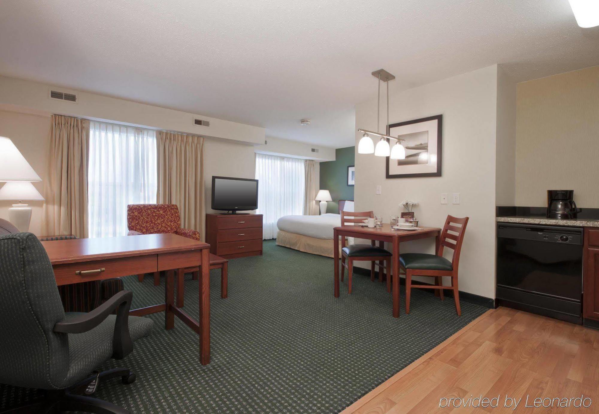 Residence Inn By Marriott Tulsa South Экстерьер фото