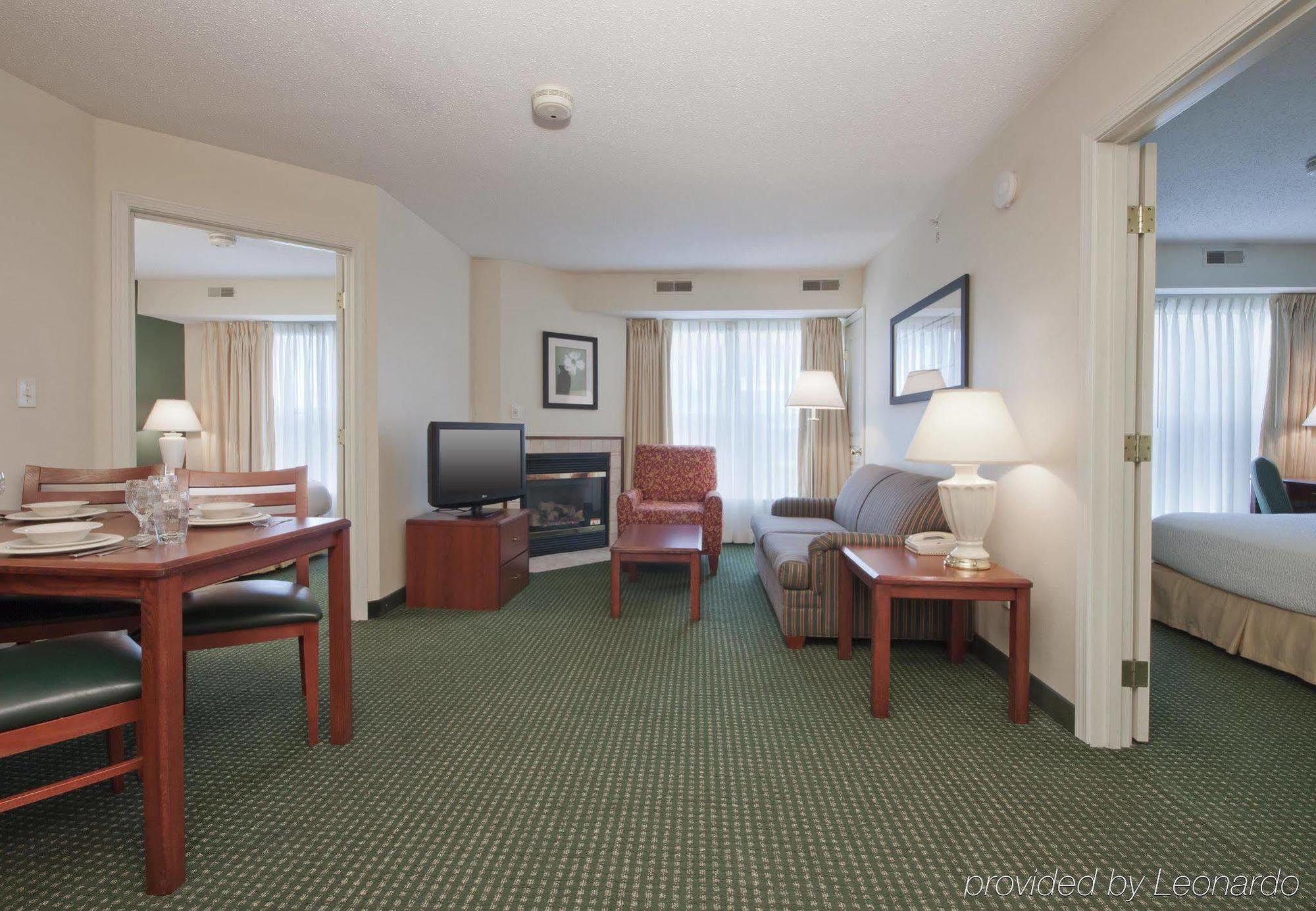 Residence Inn By Marriott Tulsa South Экстерьер фото